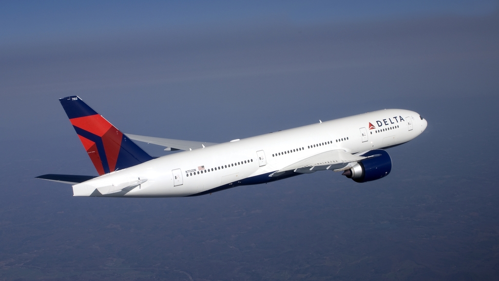 A Delta Air Lines Dreamliner 