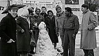 בובת שלג בת"א ב-1950