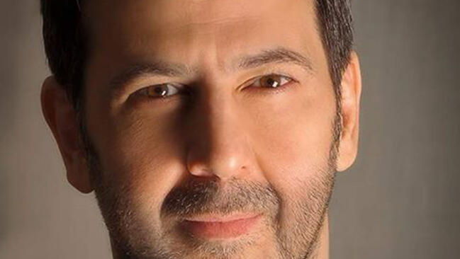 הוזכר כיורש של אביו אחרי שבאסל נהרג. מאהר אסד