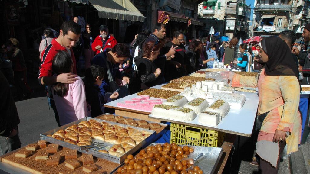 Food stalls in Haifa holiday festivities 