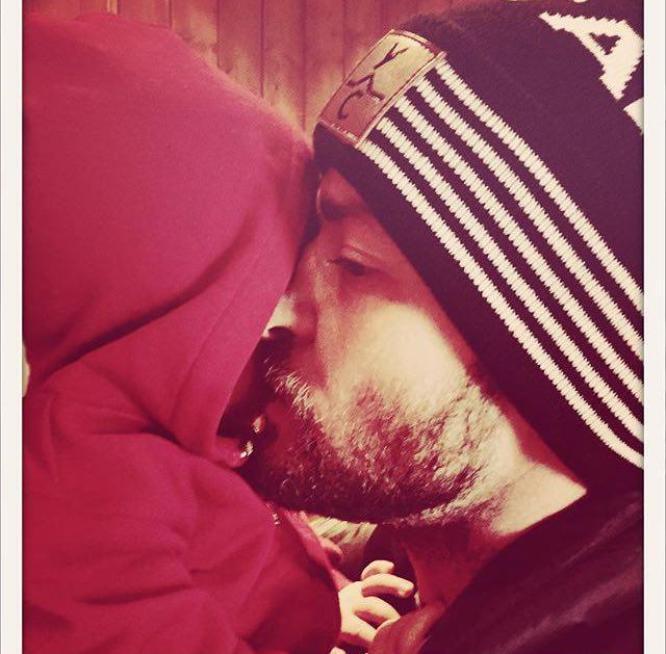 לא, זה הכי חמוד שראינו. ג'סטין טימברלייק וסילאס לא, זה הכי חמוד שראינו. ג'סטין טימברלייק וסילאס