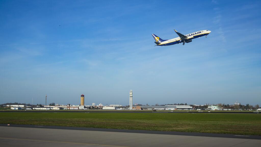 Авиакомпания Ryanair (Фото: Ярон Бренер) Авиакомпания Ryanair