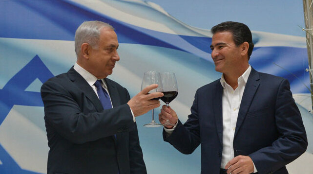 Prime Minister Benjamin Netanyahu and Mossad Director Yossi Cohen 