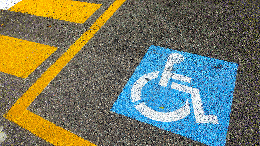 Парковка для инвалидов 