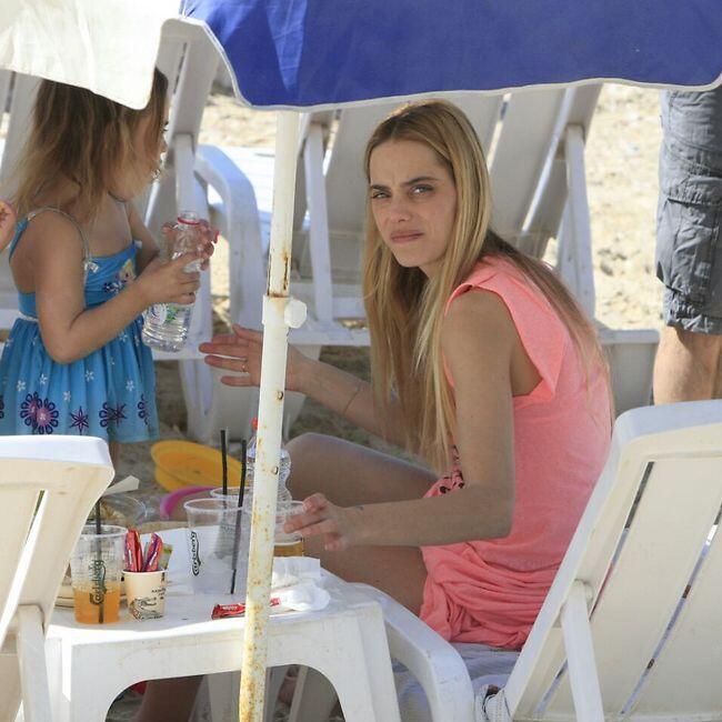 יש עלייך מגבונים? שכחתי את שלי בבית