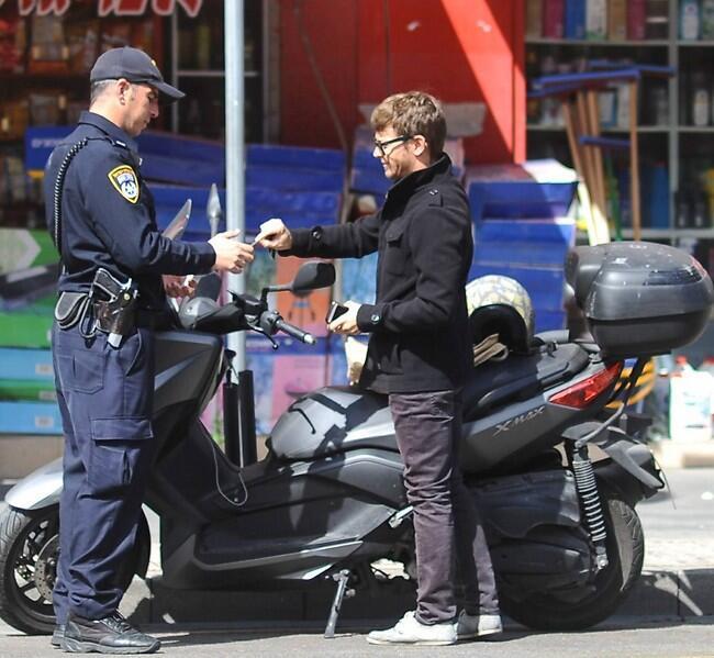 רציני שאני לא בן 20 הנה תראה את השנת לידה