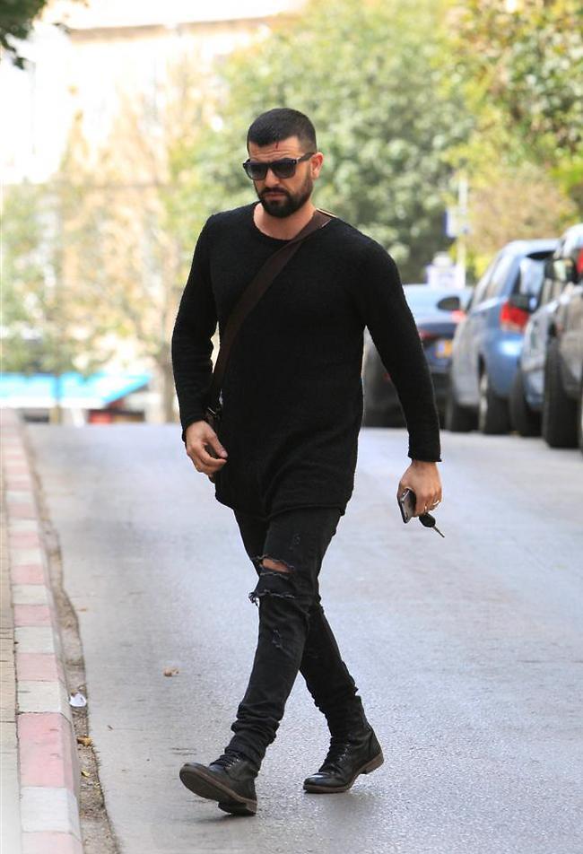 תגיד למה אתה מתחפש?