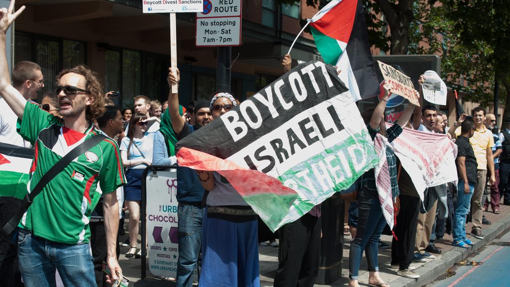 A rally in London in support of the boycott movement against Israel 