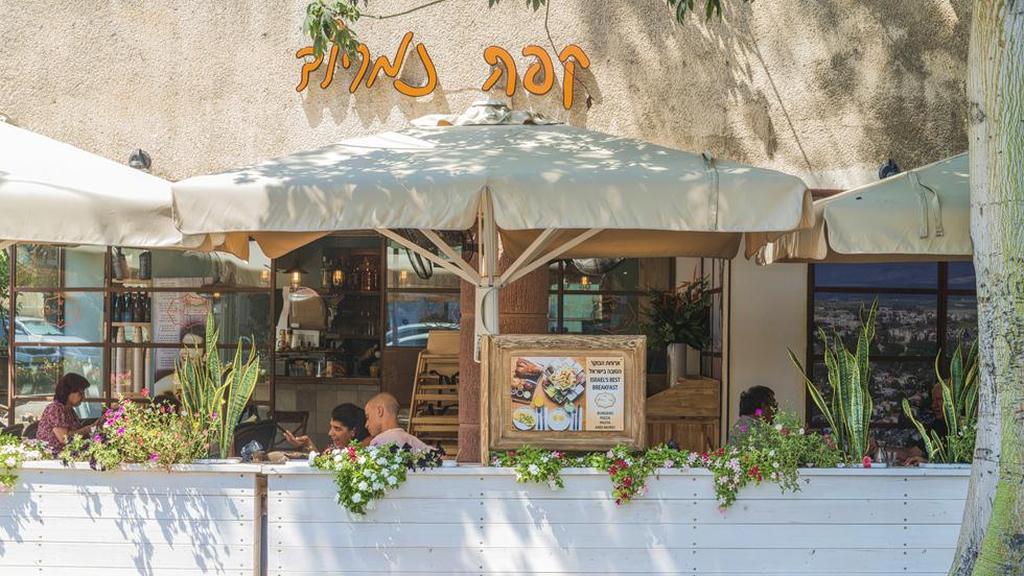 Кафе "Нимрод" в Тель-Авиве. Фото: Сиван Шув-Ами, архив