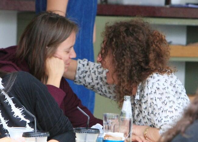 עושות לנו טוב על הלב. יהודית רביץ ונעמי קניוק אינטימיות