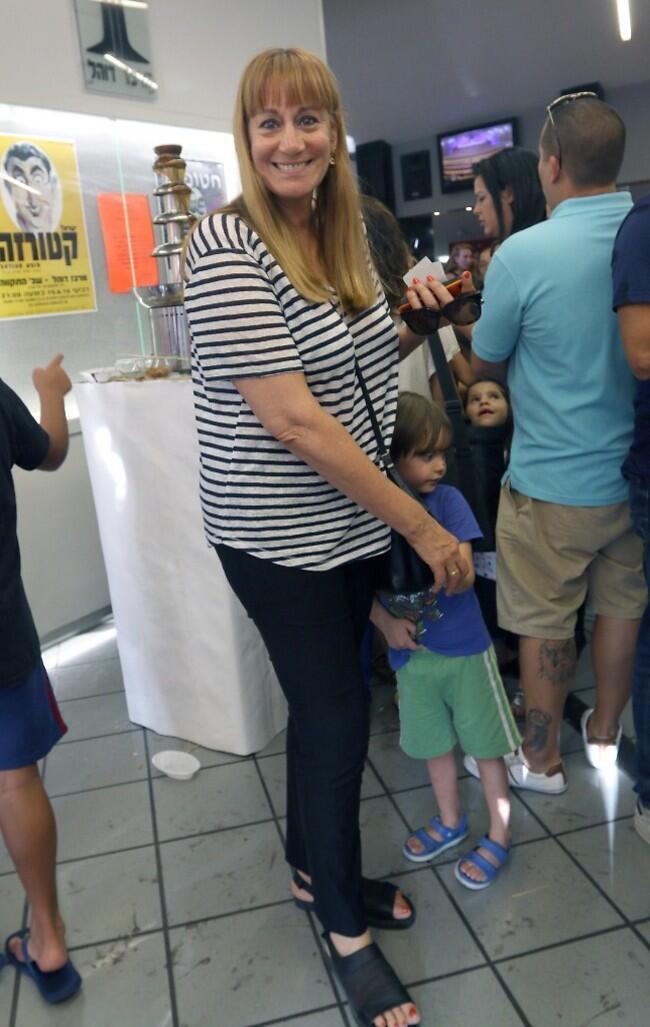 סבתא ללא הפסקה. מיקי קם