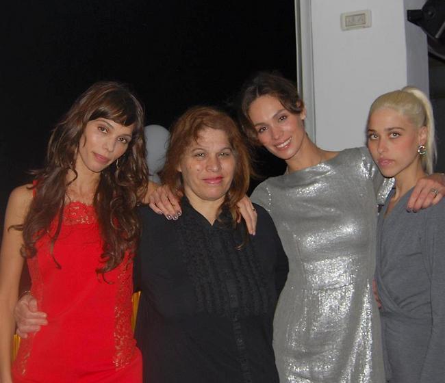מימין לשמאל: קארין, אורלי, יהודית ואנה באומן. צילום: מתוך פייסבוק