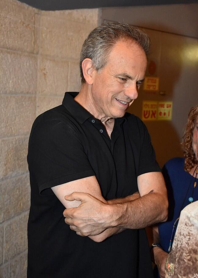 הו, שלום! אבי נשר