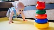 אם התינוק פאסיבי, התייעצו עם פיזיותפיסט