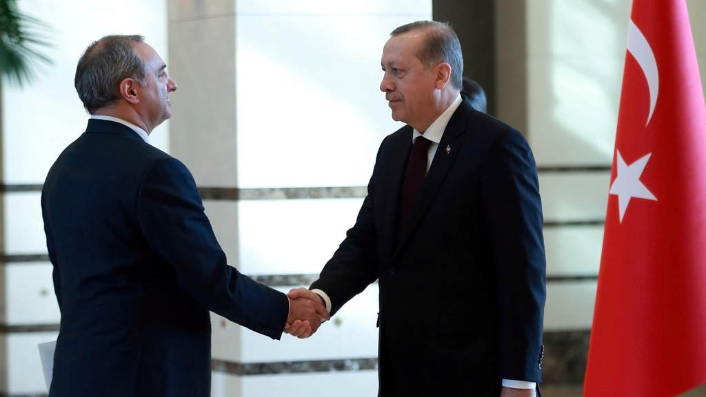 Former Israeli ambassador to Turkey Eitan Na'eh meets with Turkish President Recep Tayyip Erdogan 