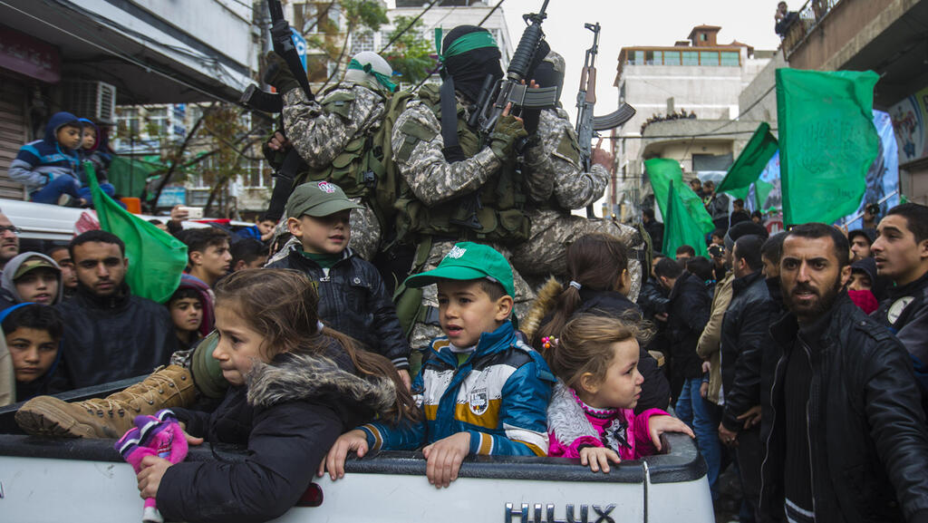 Палестинские дети на демонстрации ХАМАСа 