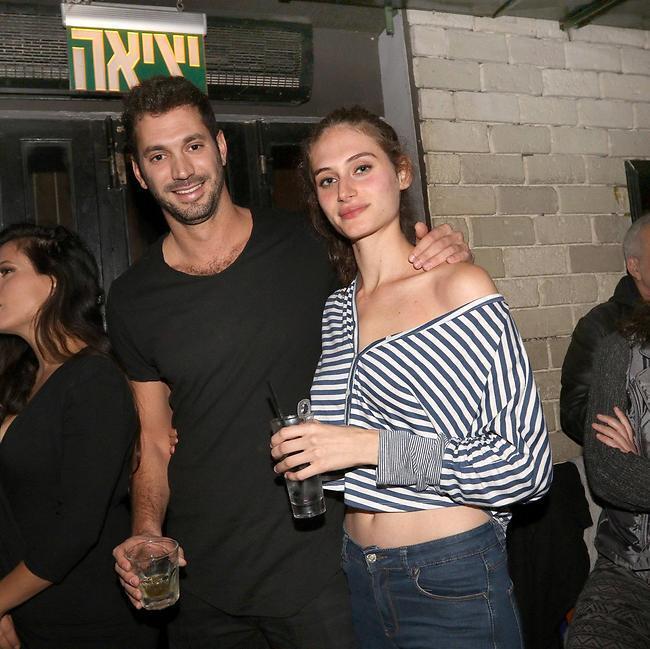טופ מודל בהופעה. נועם פרוסט והחבר