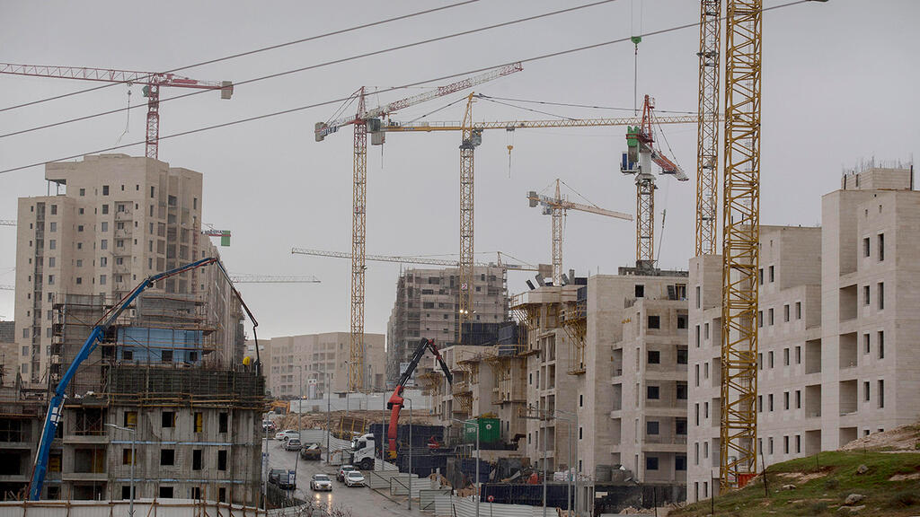 Construction of apartment blocks in Jerusalem 