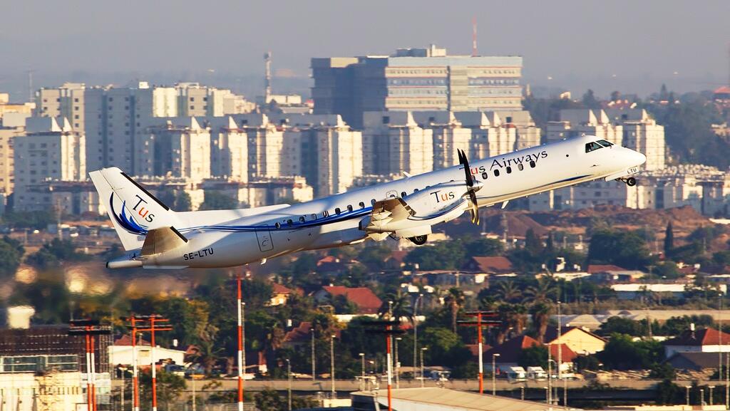 Tus Airways airplane in Haifa
