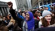 הפגנות נגד דונלד טראמפ צו מוסלמים ניו יורק