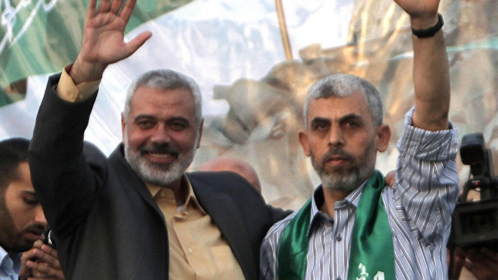 Yahya Sinwar with Ismail Haniyeh 