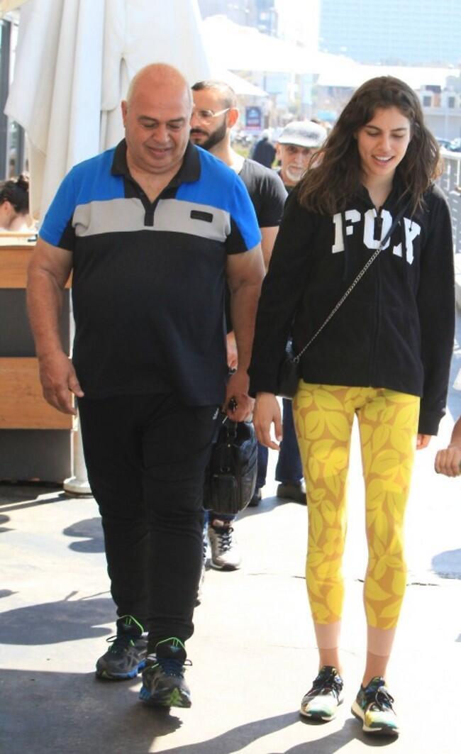 בעוד חודשיים חתונה! מלכה ואביה מקס