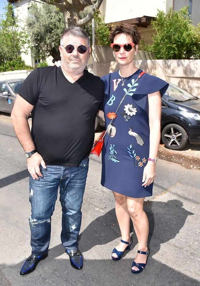 חמישים גוונים של כחול. רני והילה רהב