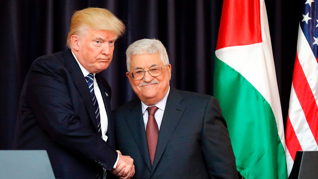 Donald Trump and Mahmoud Abbas attend a press conference in Bethlehem, May 2017 