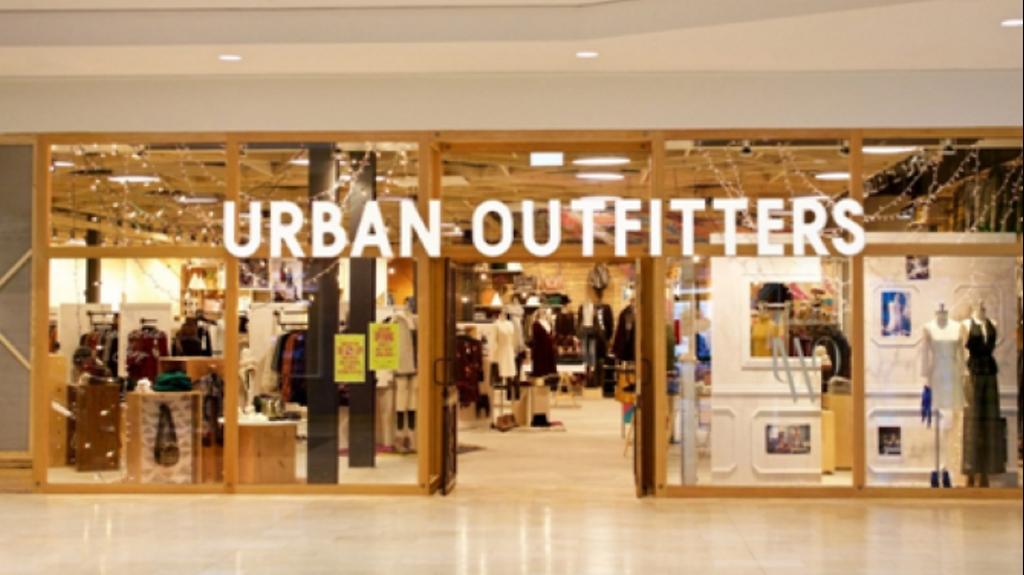 Cеть магазинов моды Urban Outfitters 