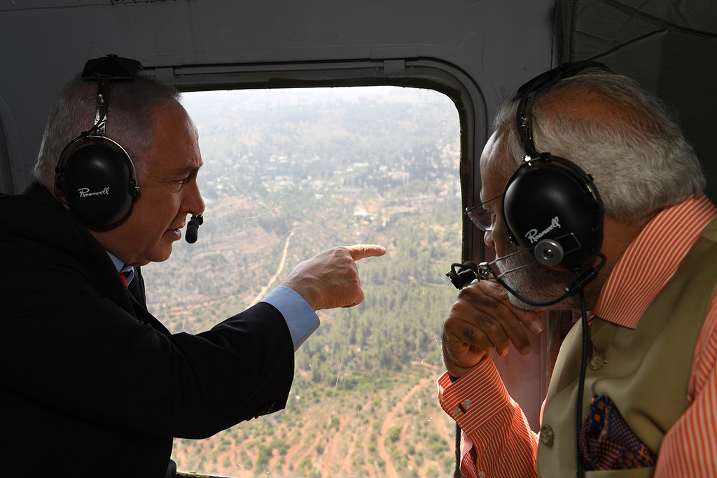 Then-prime minister Benjamin Netanyahu and Indian counterpart Narendra Modi during the latter's Israel visit, July 6, 2017 