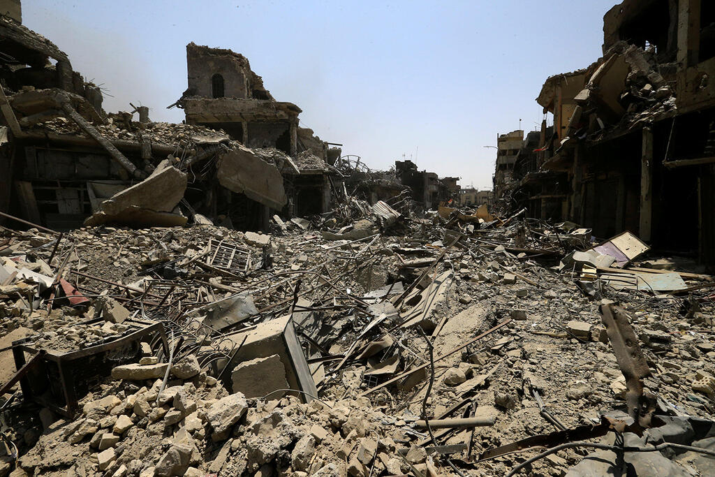 Mosul in ruins 