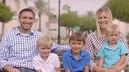 משפחה מוושינגטון שגרה בפרבר האמריקני בסעודיה                  