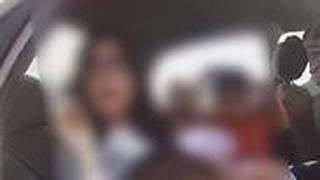 האימא והילדים ברכב