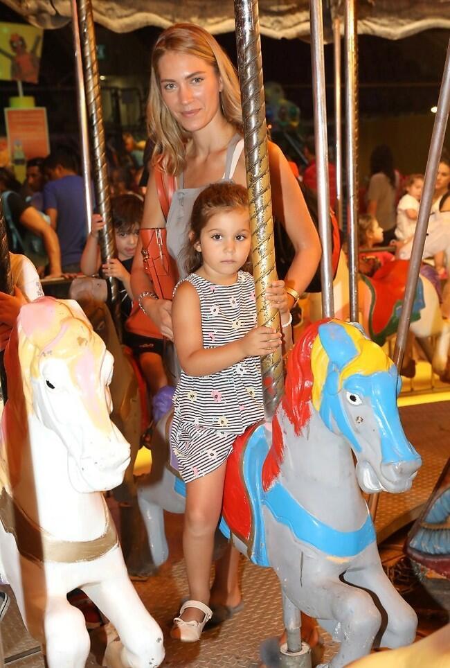 הכי כיף עם אמא ג'ני. אמילי וג'ני צ'רוואני