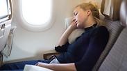 האם נמצא פתרון לבעיית השינה בטיסות?
