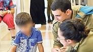 ילד סורי בבית חולים ישראלי לצד חיילי צה"ל