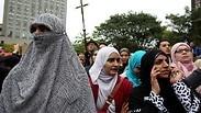 חוק נגד נשים מוסלמיות?                