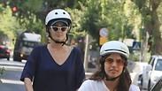 שלומית מלכה שביט ויזל פפראצי אופניים קורקינט קסדה