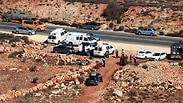 עימות בין קבוצת פלסטינים ו מתנחלים מטיילים סמוך ל כפר קוסרא חטיבה מרחבית שומרון פלסטיני נורה נהרג