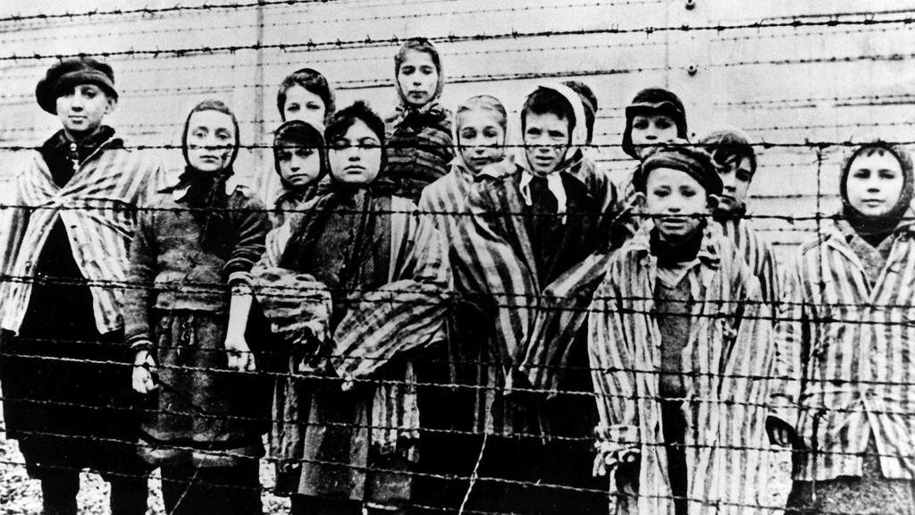 Jewish prisoners in Auschwitz concertation camp 