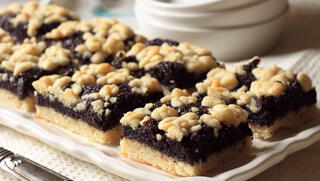 יוצאים מהריבוע: ריבועי פרג עם פירורים