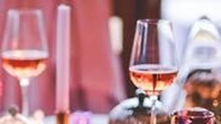 5 יינות רוזה מומלצים לעונת המעבר