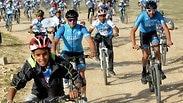 סייקלינג אקדמי אופניים לקראת הג'ירו של איטליה סאנד אבו פארס לבאד אבו עפאש איתמר ריינהורן