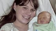 איימי ברייט מ ג'קסונוויל ארה"ב רופאים שכחו בגופה מחט של אפידורל לפני 14 שנה