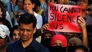 הודו הפגנות מחאה אונס נשים ילדה בת 8