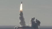  צוללת רוסית יורי דולגורוקי משגרת 4 טילים בליסטיים