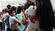 ארה"ב הפרדת ילדים ילדי מהגרים בדיקות DNA השבה ל הורים