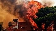 שריפה שריפות יוון אתונה אש להבות הרוגים נזק