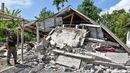 הרס לאחר רעידת אדמה באי לומבוק באינדונזיה