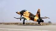 איראן חושפת מטוס קרב איראני